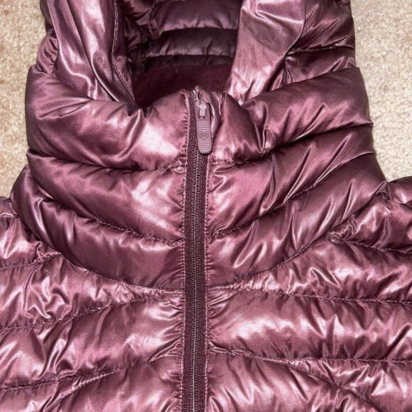 Women’s Lululemon Burgundy Pack it Down Shine Puffer Jacket Bordeaux Drama 2 - Picture 6 of 12